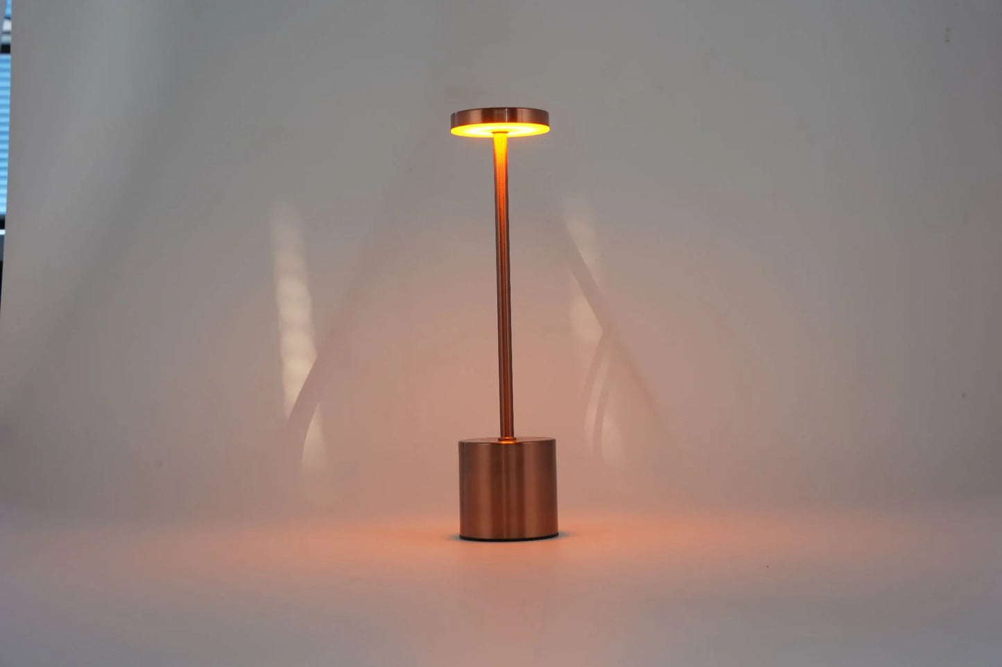 LED Rechargeable Bar Table Lamp, Dining Table Atmosphere Lamp, Restaurant Bar Cleaning Table, Outdoor Atmosphere Lamp, Stall Retro Table Lamp
