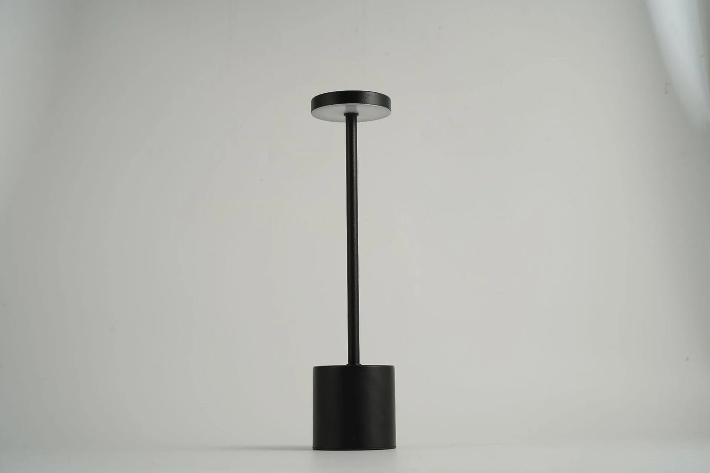 LED Rechargeable Bar Table Lamp, Dining Table Atmosphere Lamp, Restaurant Bar Cleaning Table, Outdoor Atmosphere Lamp, Stall Retro Table Lamp
